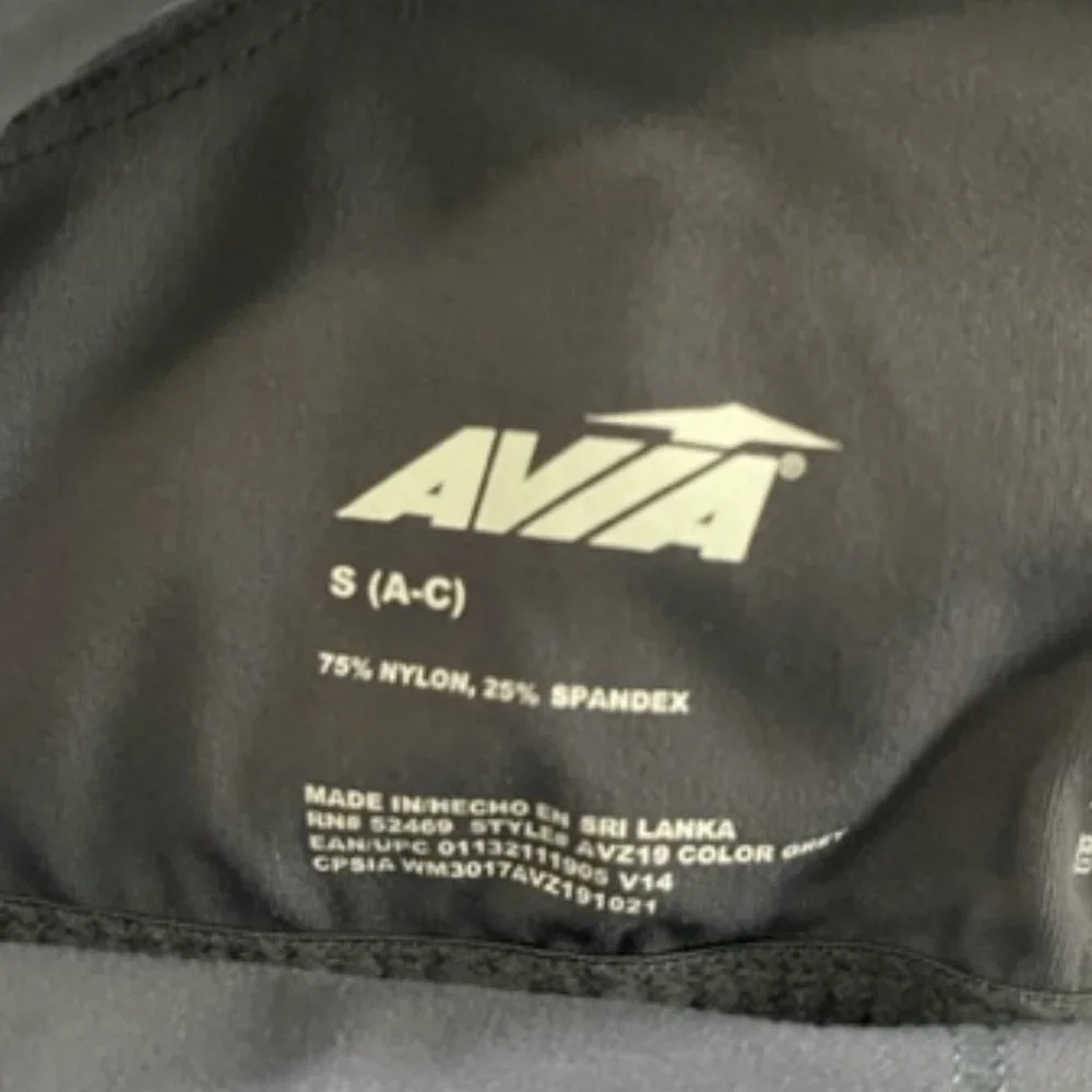 Performance Bra - Picture 3 of 3